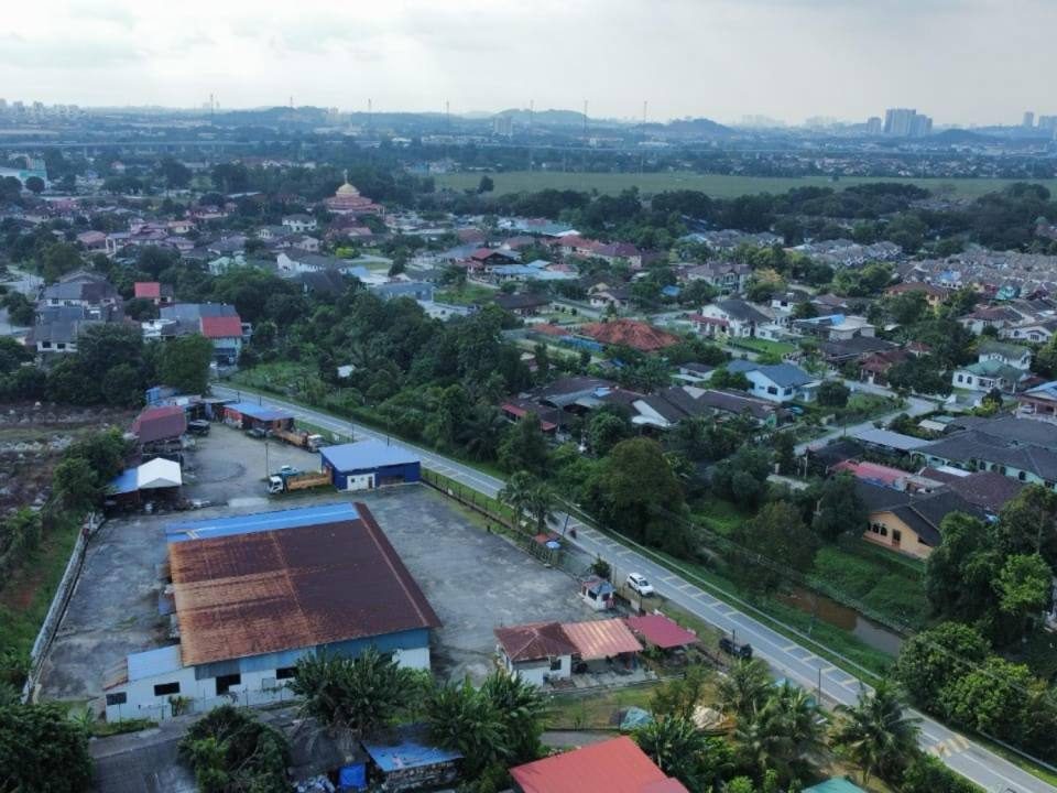 Tanah Komersial 1.5 Ekar Sungai Kantan Kajang Siap Dewan Parking Luas