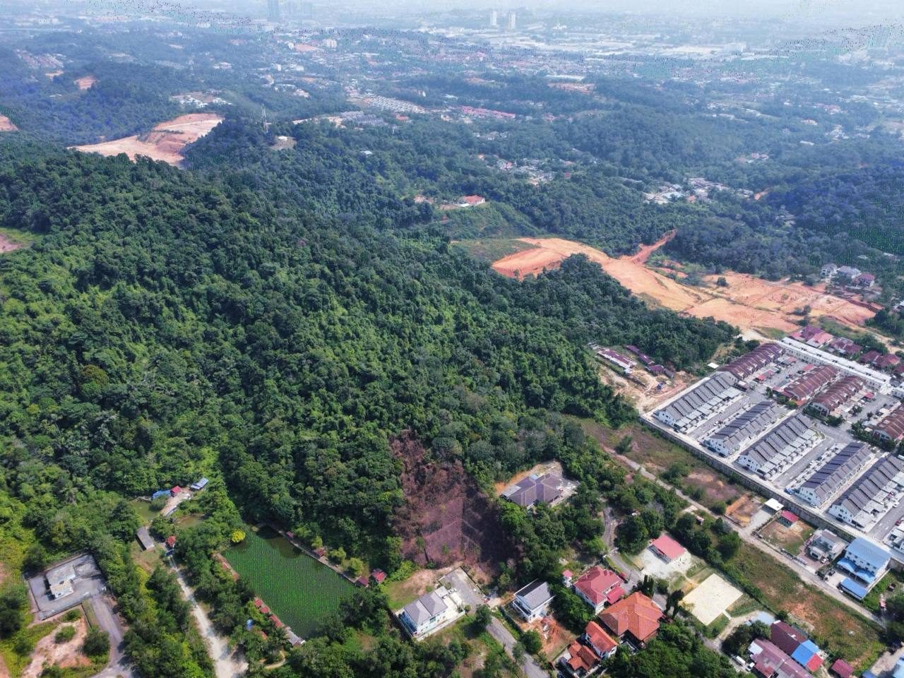 Tanah 3.69 Ekar Kampung Sungai Merab Hulu Kajang Freehold Pemandangan Bukit Zoning Kediaman