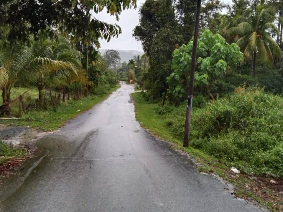 Lot Banglo Kg Chabang Kerteh Kemaman 7535 Kaki Persegi Freehold Corner Lot