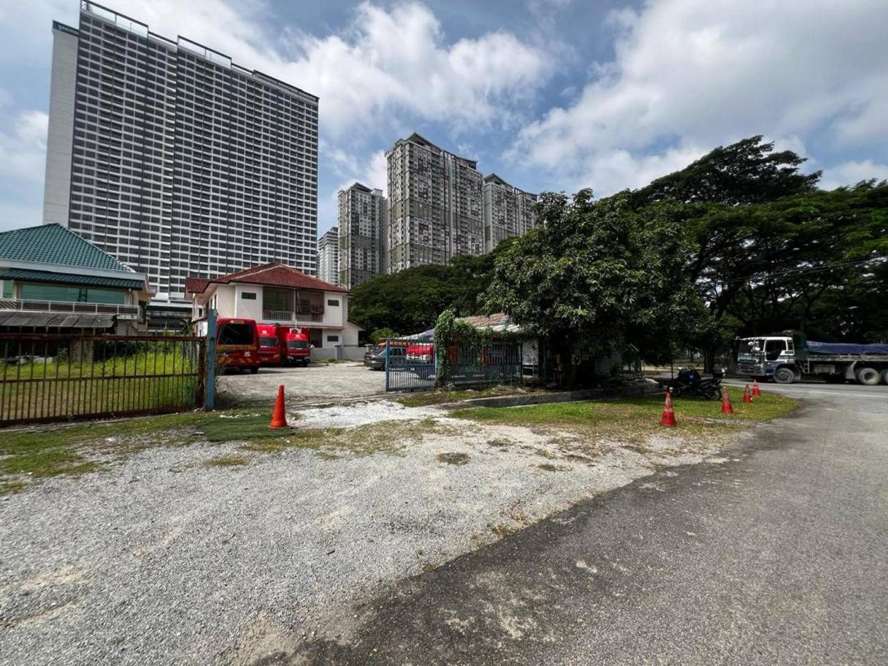 Tanah Lot Banglo Corner Sentul Batu Tambahan 5930sqft Geran Individu