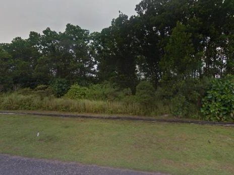 Tanah Tepi Jalan Corner Springhill Taman Bayu Indra Lukut Port Dickson Negeri Sembilan 5.89 Ekar Status Bangunan