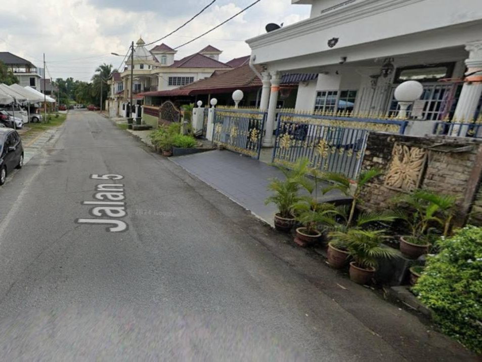 Corner Bungalow Dengan Tanah Kg Batu Muda Kuala Lumpur