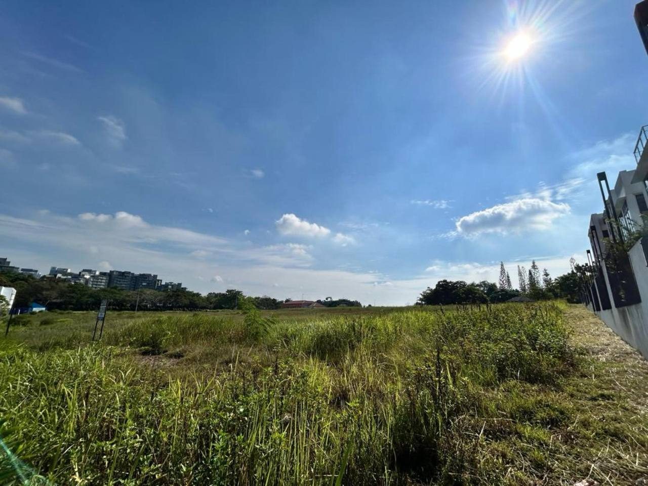 Tanah Banglo Cyberjaya Perdana Lakeview West 41537 Sqft Freehold Flat Land