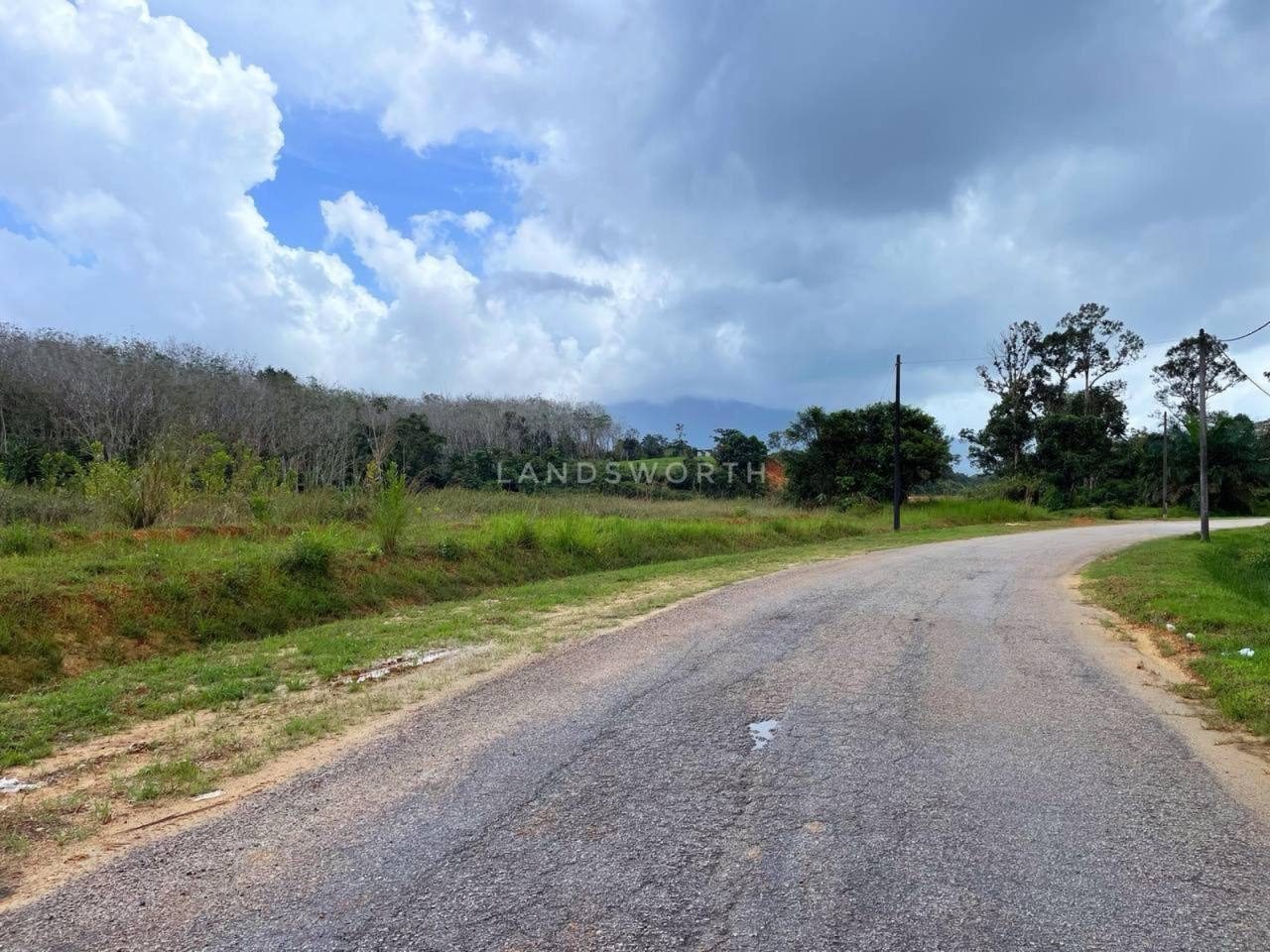 Tanah Lot Banglo Tepi Jalan Kg Rahmat Ayer Lanas Jeli 7254 Sqft Freehold Geran Siap