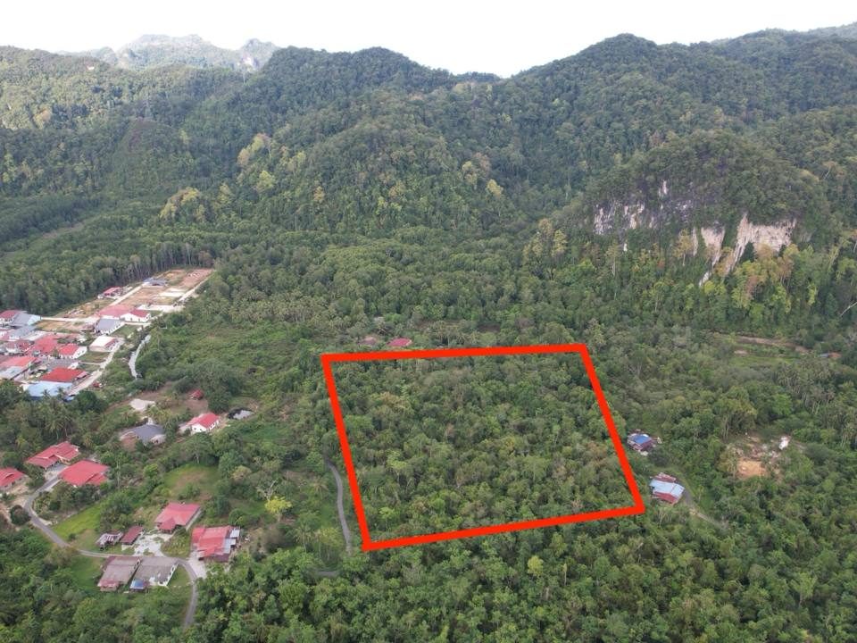 Tanah Pertanian 8.5 Ekar (3.46 Hektar) ā Tepi Jalan Utama, Kuah, Langkawi
