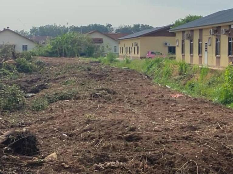 Tanah 2.02 Ekar Duyong Melaka Tepi Jalan AMJ Freehold Strategik