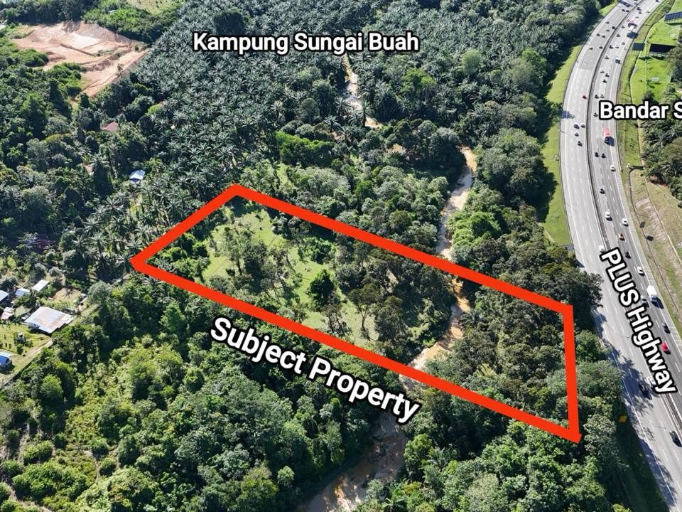 Tanah Lot – Kampung Sungai Buah, Dengkil, Selangor