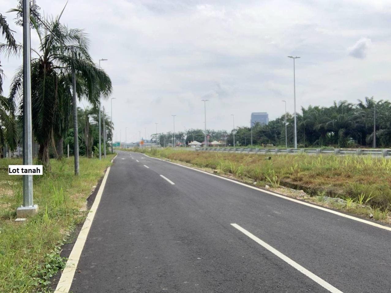 Tanah 2 Ekar Zoning Perumahan Olak Lempit Banting Selangor Freehold WCE