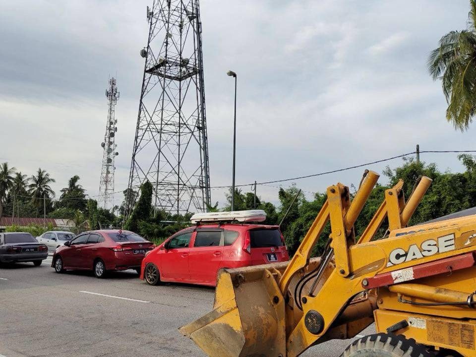 Tanah Tepi Jalan Utama Kuala Selangor â Tanjung Karang 62,355 sqft Pasir Penambang Freehold Ada Pendapatan Menara Telekom