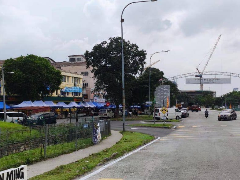 Tanah 1 Ekar Pekan Batu 14 Puchong Selangor Tepi Jalan Besar Zoning Kediaman Sedia Penyewa Near School Area