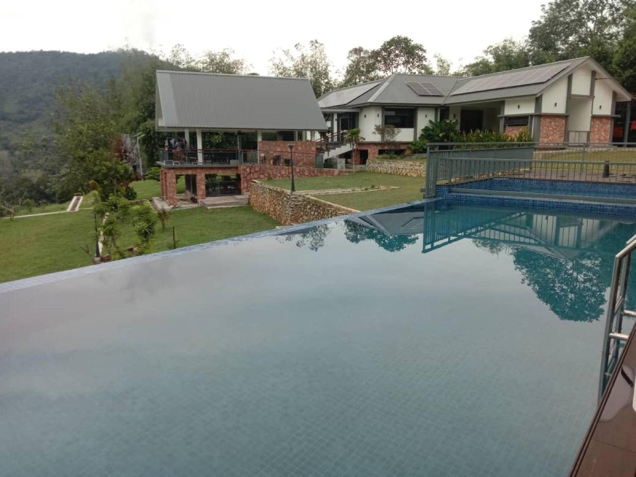 Resort Villa + Tanah 2.9 Ekar Batu 20 Hulu Langat | Freehold | Kolam Renang & Dewan Besar