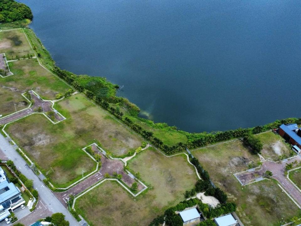 Tanah Banglo Puchong Selangor 8000 Sqft Premium Lake View