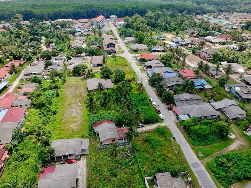 Tanah Lot Bangunan Bakau Tinggi Kemaman Freehold Berhadapan Sekolah
