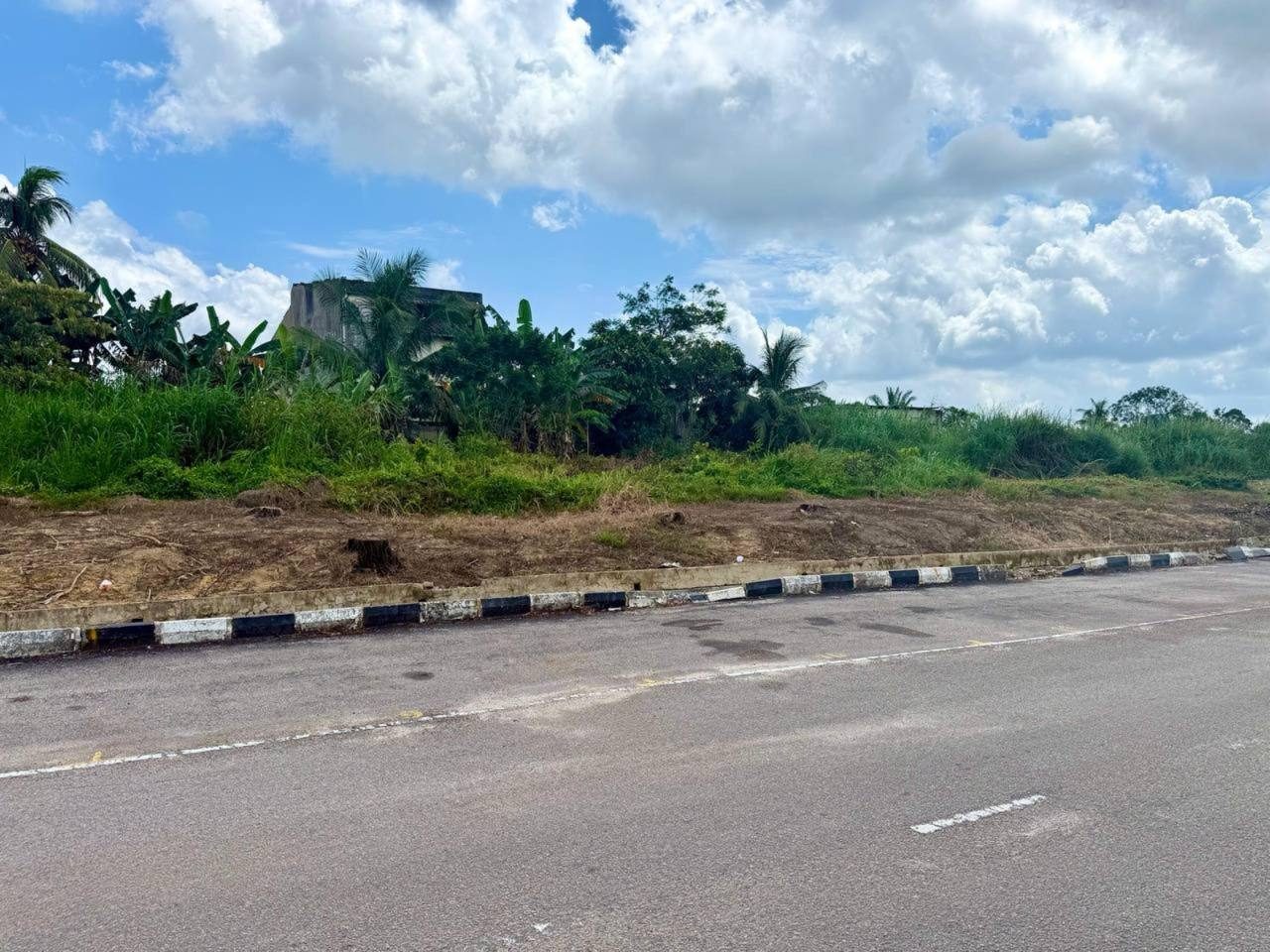 Tanah Komersial Kedai 1,920 sqft Ulu Benut Simpang Renggam Dekat Sekolah