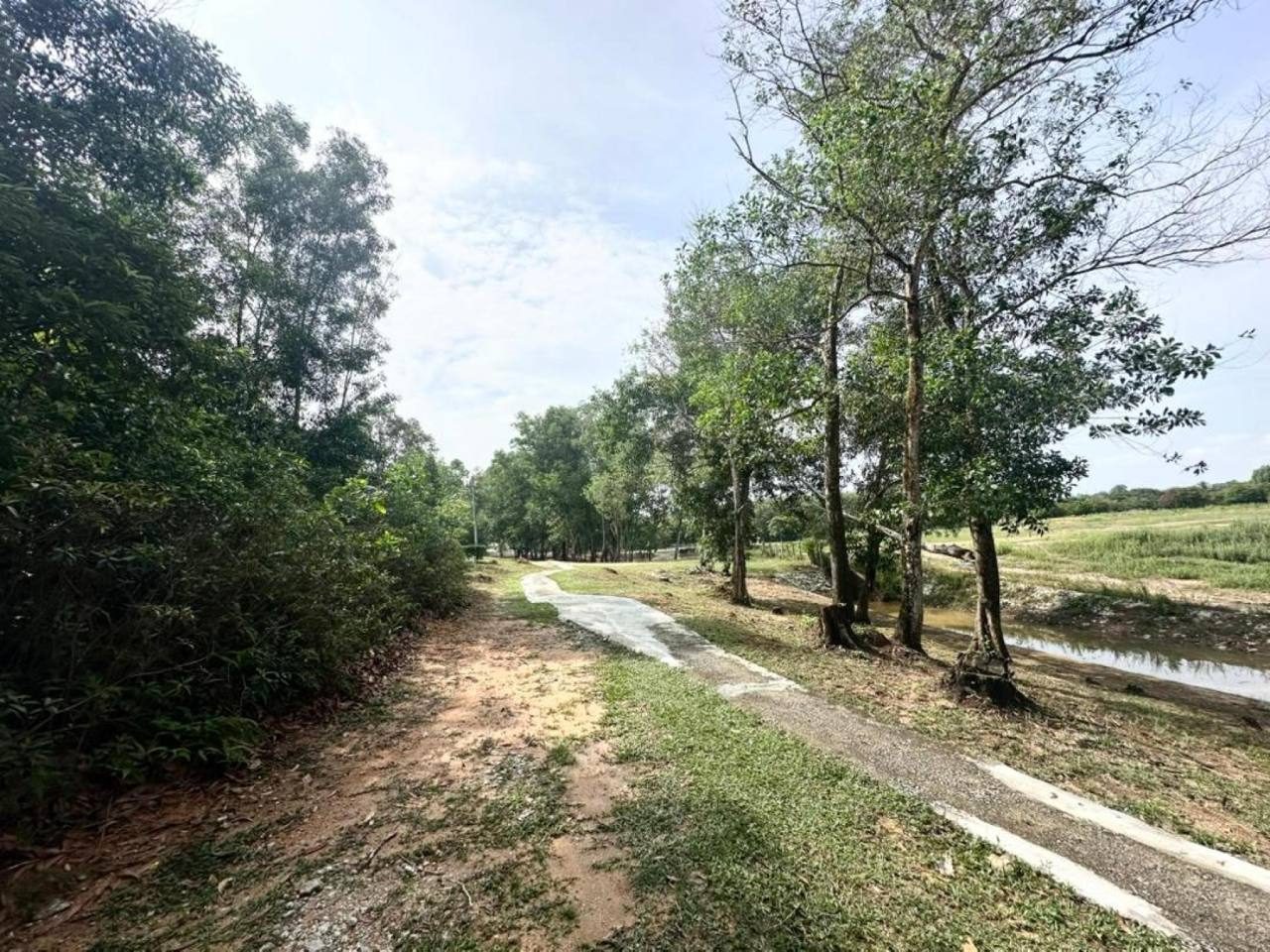 Tanah Lot Banglo Freehold 10,139 sqft @ Bandar Tasik Kesuma Semenyih ā Geran Individu