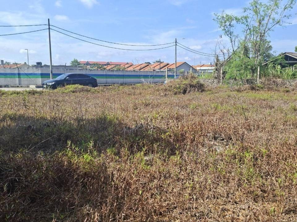 Tanah Lot Bangunan 5,500 sqft Kg Chendering Kuantan Dekat Bandar Harga Turun