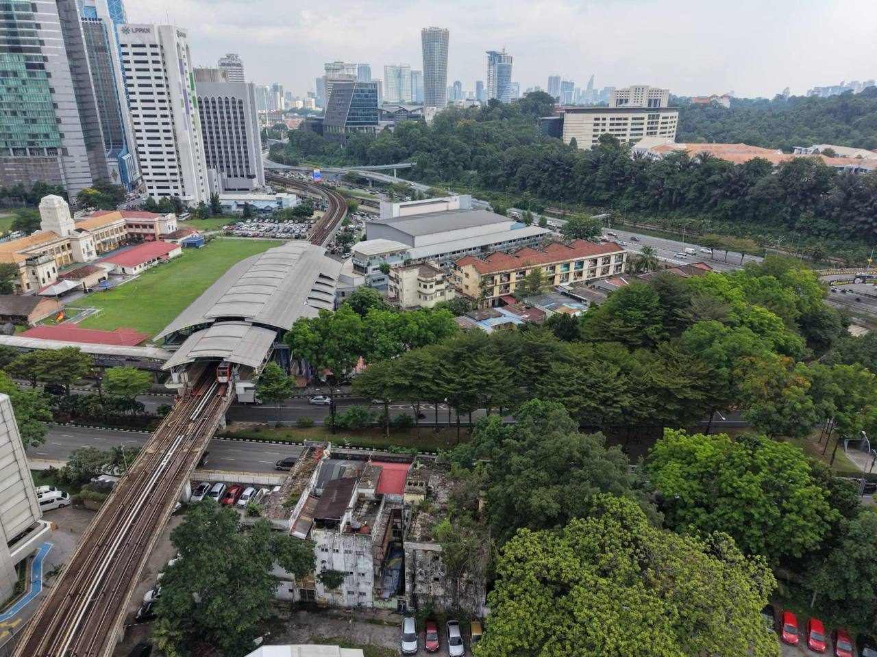 Tanah Komersial Freehold 1 Ekar Jalan Raja Laut Kuala Lumpur Dekat LRT