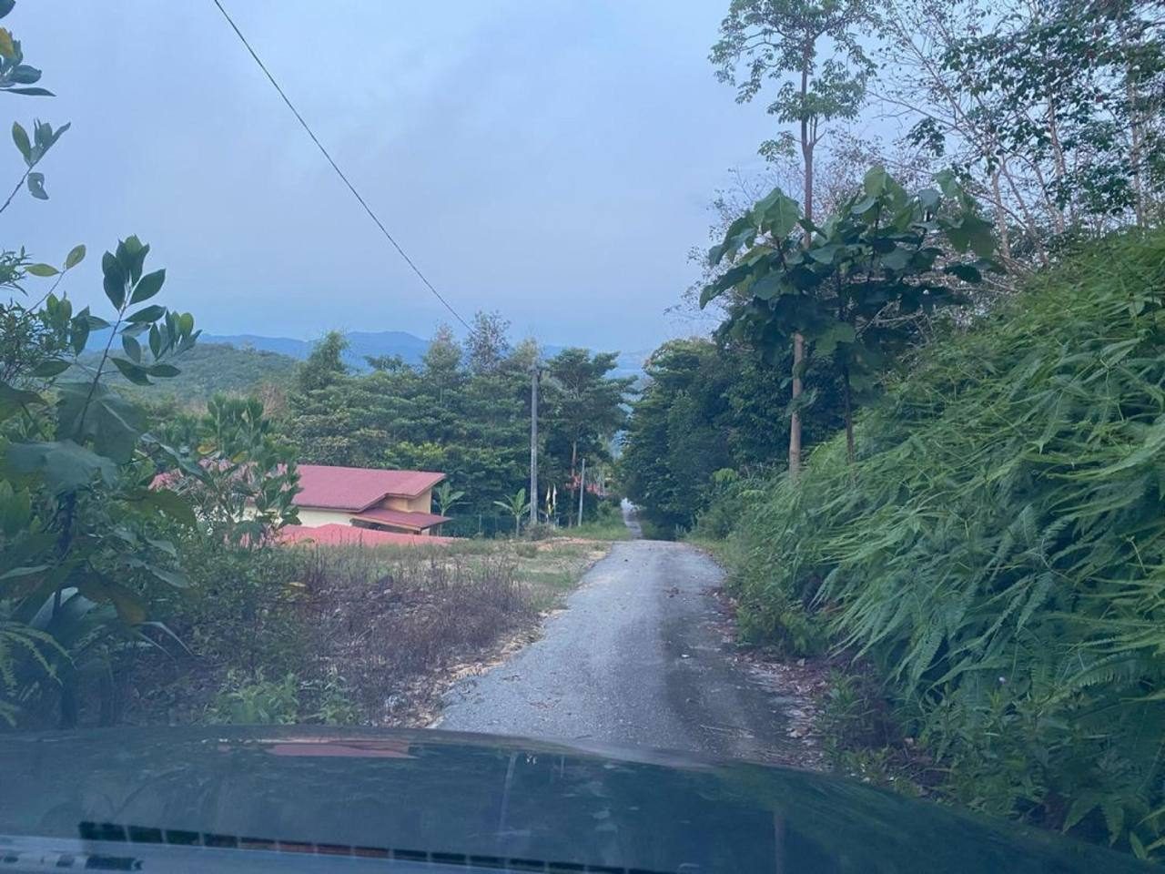 Tanah 4.7 Ekar Slim River Freehold Dalam Kampung Siap Air Elektrik Jalan Tar