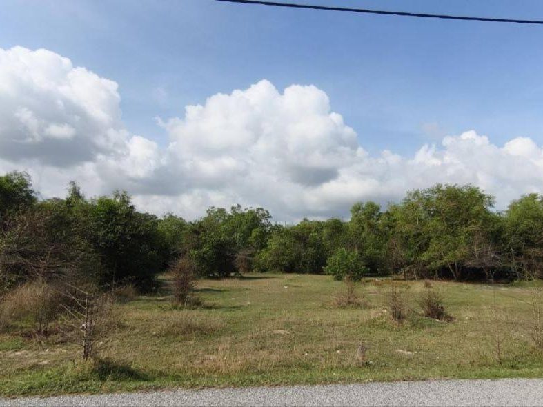 Tanah 18,255 sqft Tepi Pantai Besut Terengganu Freehold Zoning Komersial Depan Jalan