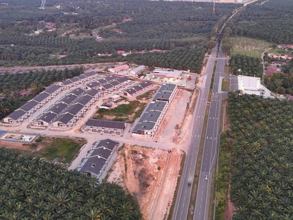 Tanah Komersial Bukit Lintang Melaka Tengah 1.48 Ekar Freehold Tepi Lebuhraya AMJ