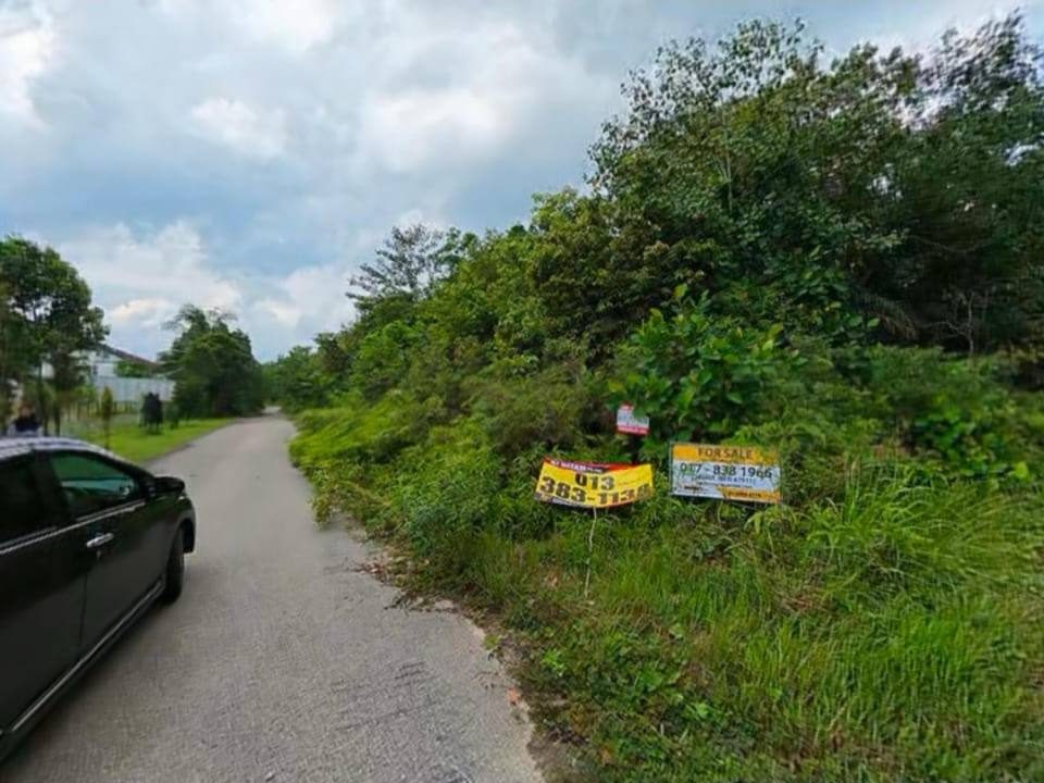 Tanah Dengkil Sepang 3.7 Ekar Freehold Berhampiran Kawasan Perumahan