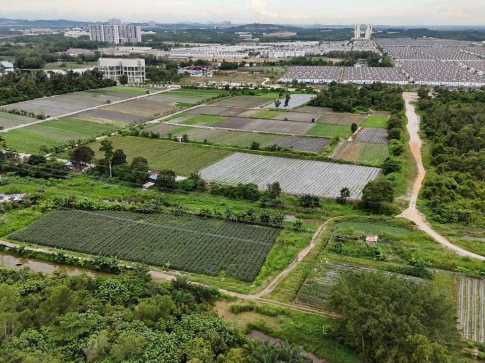 Tanah Lot Banglo Bukit Damar Dengkil 9,989 Kaki Persegi Berhampiran Cyberjaya