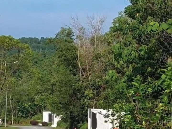 Tanah Lot Banglo 12,581 Kaki Persegi Nilai Spring Villa Freehold