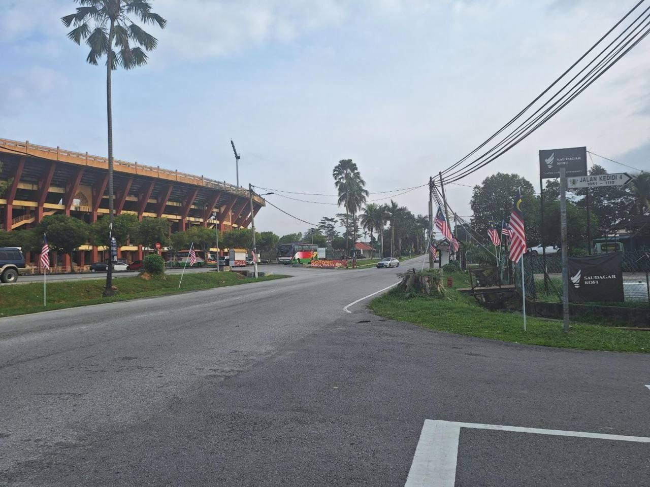 Tanah Banglo Corner Lot Taman Paroi Jaya Seremban Negeri Sembilan 6,000 Sqft Freehold Depan Stadium