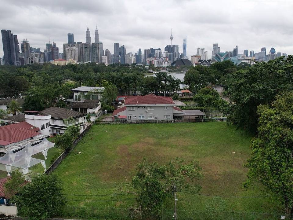 Tanah Lot Banglo Corner Taman Tasik Titiwangsa Kuala Lumpur 42,170 Kaki Persegi Freehold