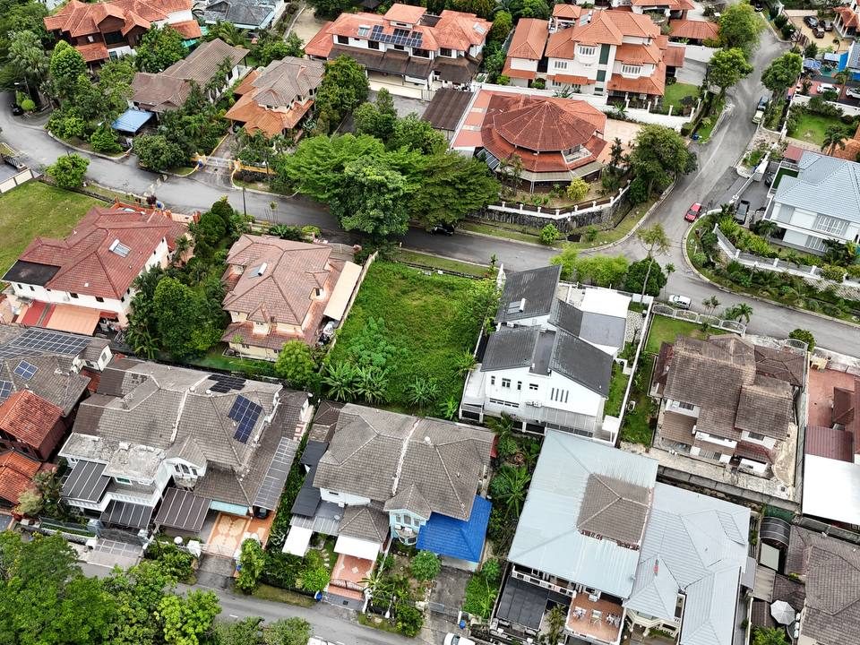 Tanah Banglo Seksyen 9 Shah Alam 6415 Kaki Persegi Geran Individu