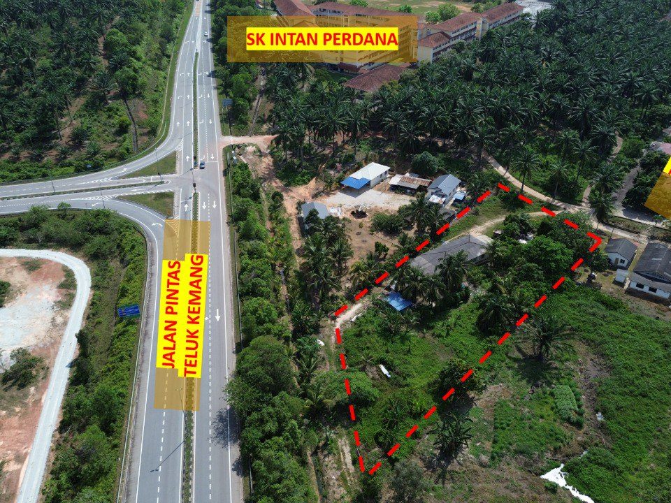 Tanah 1 Ekar Tepi Highway Teluk Kemang Port Dickson Freehold