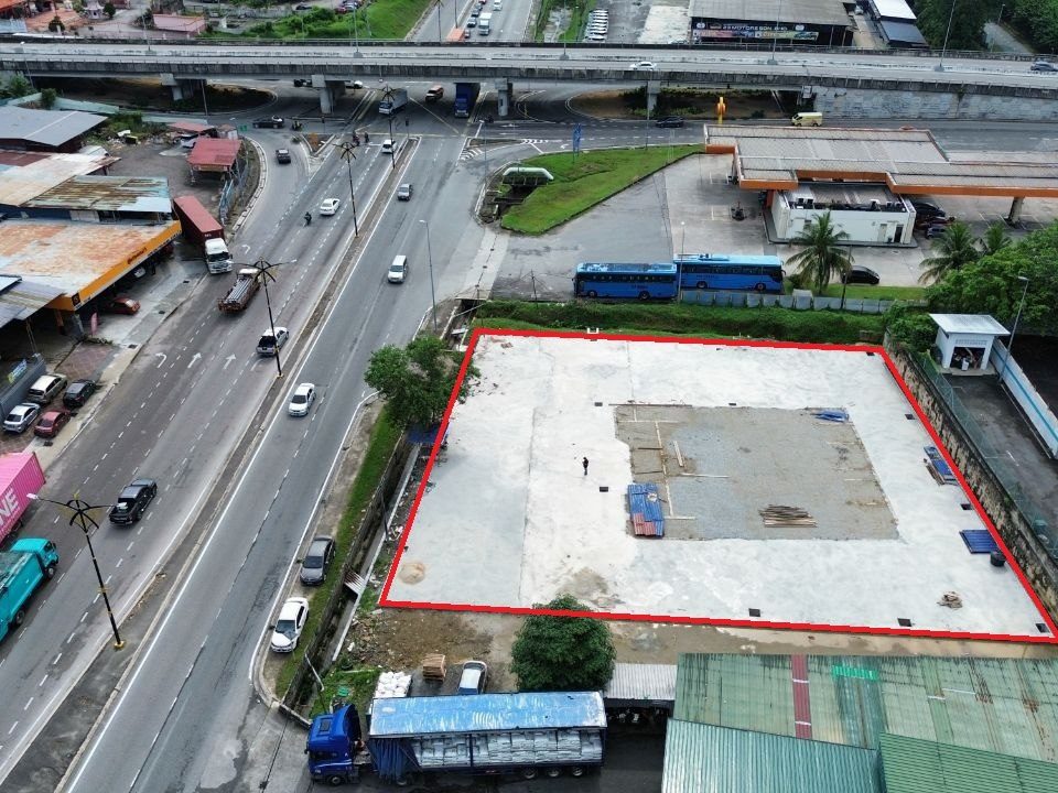 Tanah Komersial 18,869 Kaki Persegi Tampoi Johor Bahru Tepi Jalan Utama