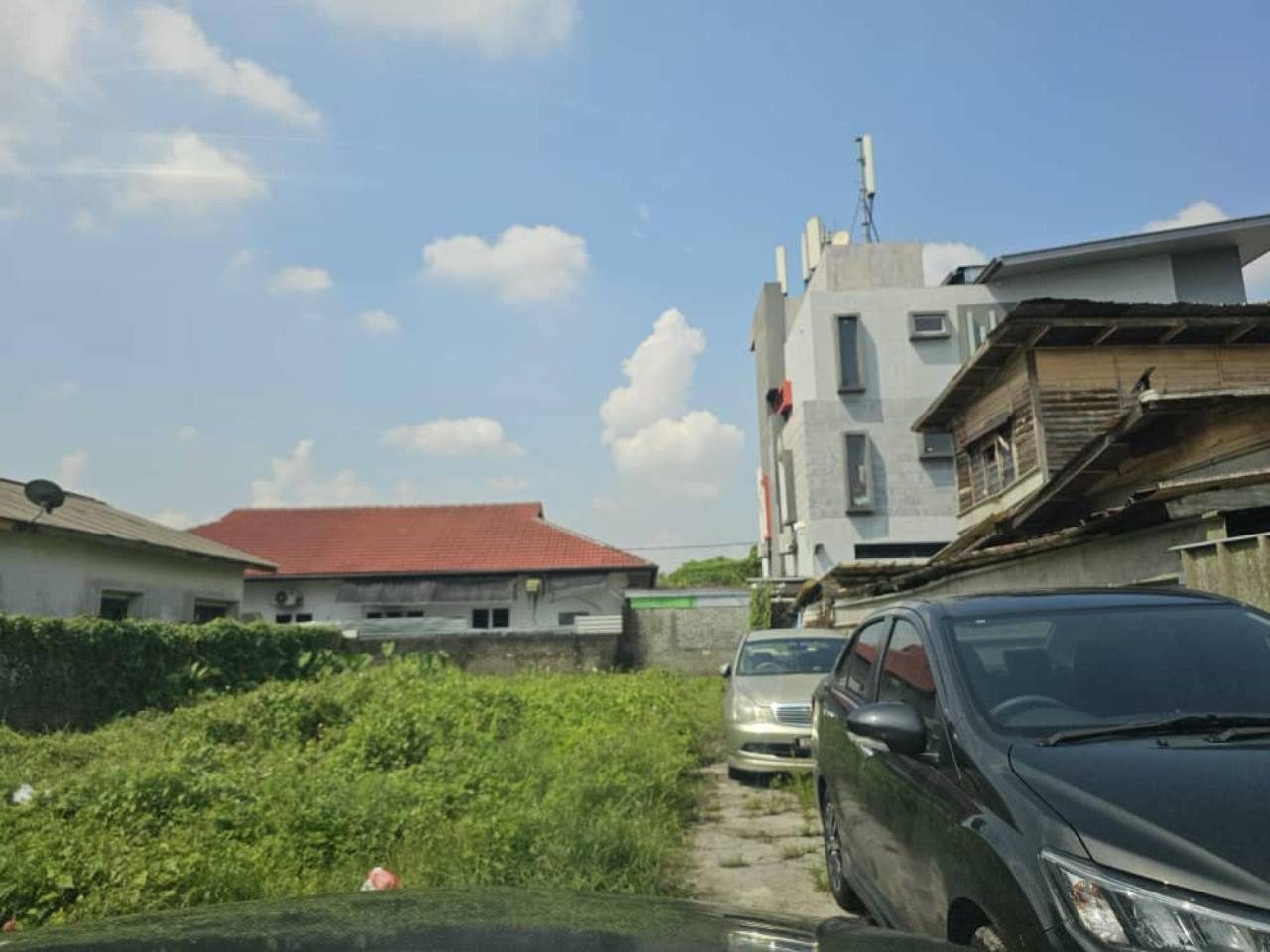 Tanah Kediaman Kampung Bersatu Puchong Selangor 2894 Sqft Berhampiran IOI Mall