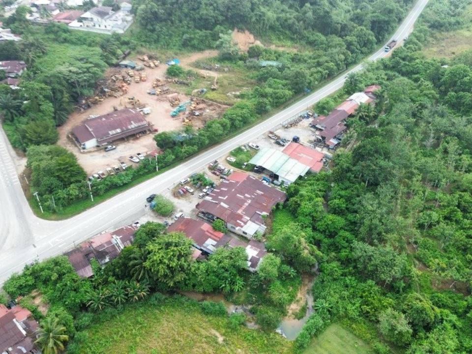 Tanah Komersial Bandar Baru Gua Musang 8,772 Kaki Persegi Freehold 6 Geran