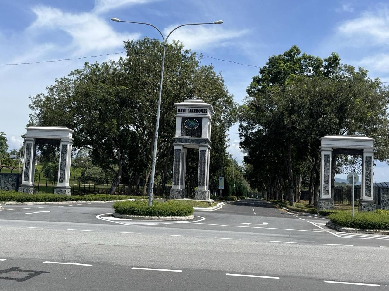 Lot Banglo Bayu Lakehomes Mantin 9,000 Kaki Persegi Freehold