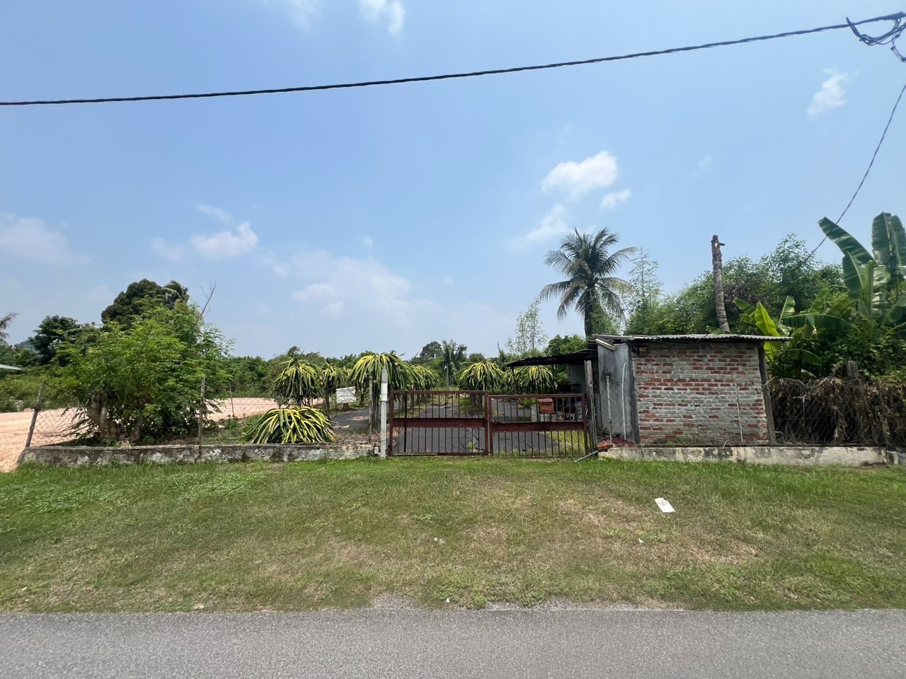 Tanah Kediaman 4,004 Kaki Persegi Kg Tersusun Tekah Simpang Pulai