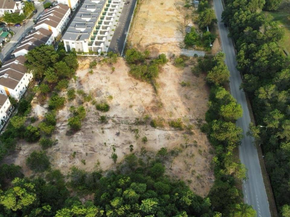 Tanah Lot Banglo Taman Ixora Bandar Baru Salak Tinggi Sepang Selangor 12,415 Sqft Corner Unit