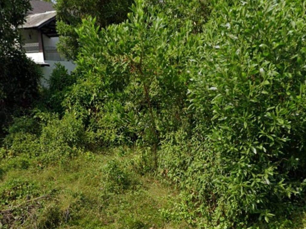 4 LOT BANGLO BELAKANG PERUMAHAN POLİS BUKIT MENTOK