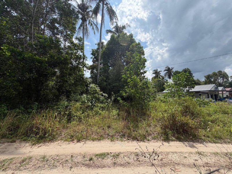 Tanah Lot Banglo 7,650 Kaki Persegi Bukit Palas Sungai Karang Kuantan Freehold