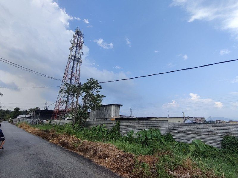 Tanah Komersial 28,858 Kaki Persegi Untuk Dijual Di Kampung Ayer Puteh Kamunting Perak Freehold Tepi Jalan Utama