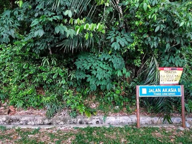 Tanah Banglo 1.1 Ekar Salak Tinggi Sepang Freehold Desa Salak Akasia Dekat Kemudahan