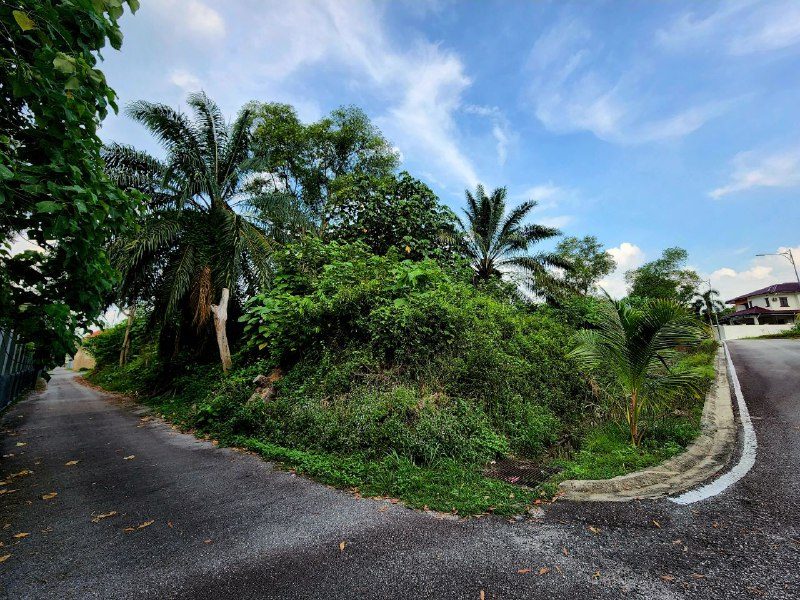 Corner Bungalow Lot Putra Hill Residensi Bandar Seri Putra