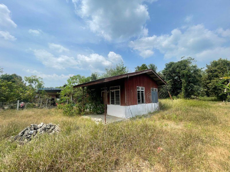 2 Lot Tanah Berserta Rumah Kampung Di Sungai Tiang, Pendang, Kedah Untuk Dijual