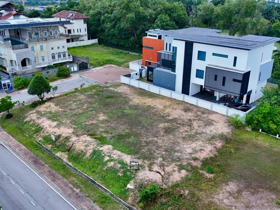 Corner Bungalow Lot Glenhill Saujana Persiaran Golf Shah Alam 12056 Sqft Freehold Gated Guarded