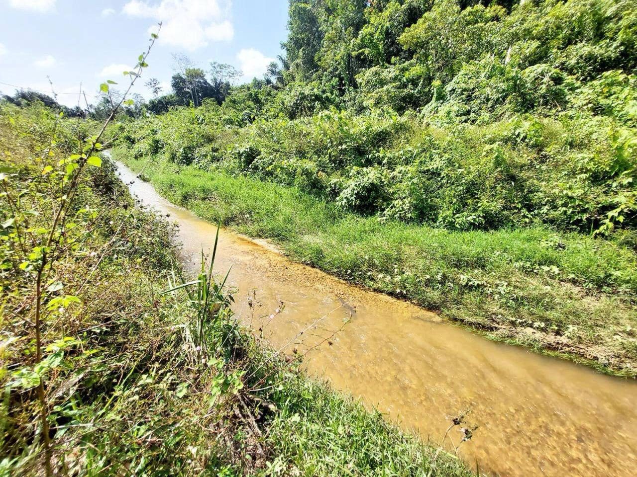 Tanah 4.43 Ekar Tepi Jalan Utama Gemencheh Freehold