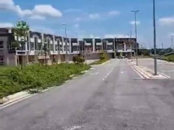 Tanah 14.1 Ekar Rawang Selangor Tepi Jalan Batu Arang Komersial